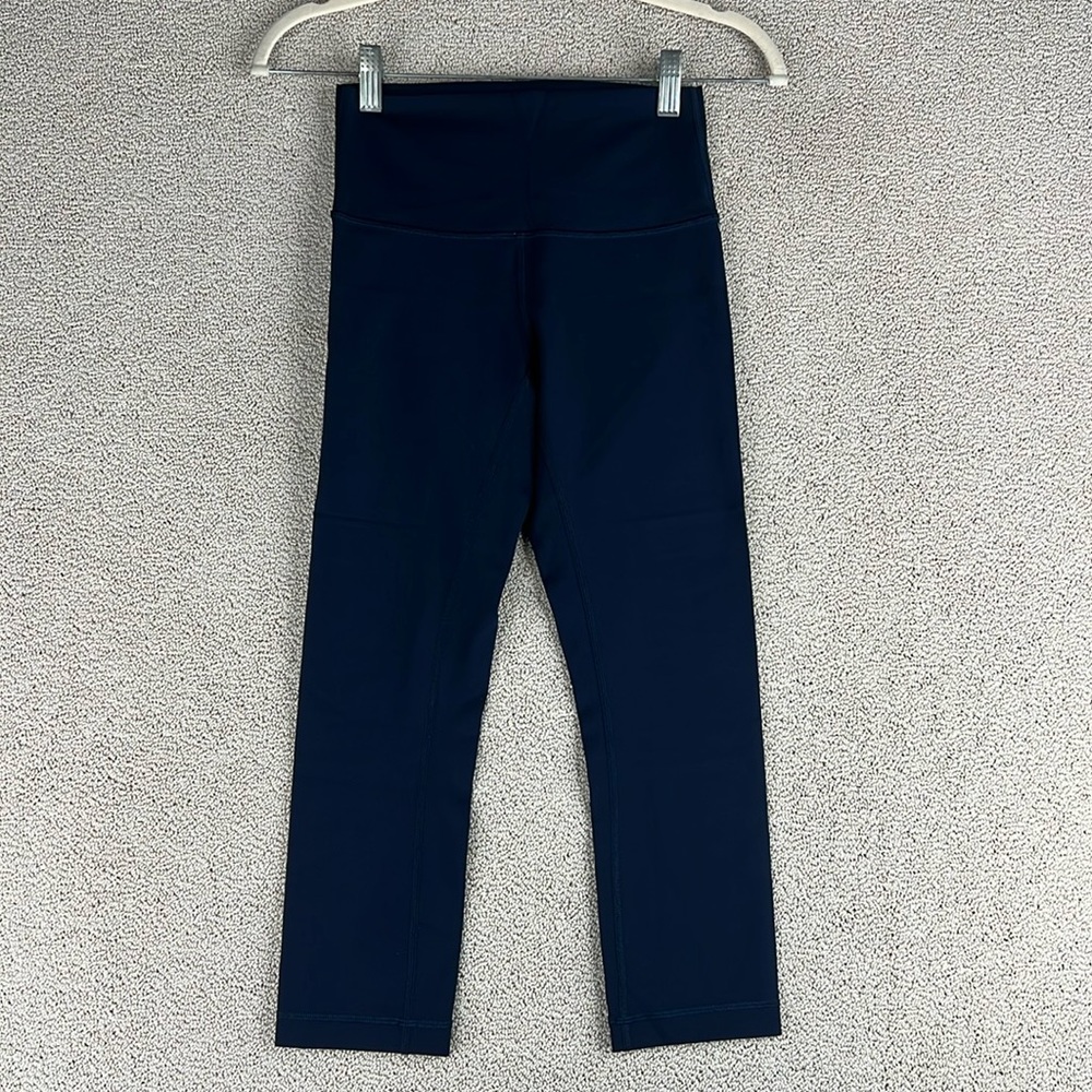 Lululemon Navy Capri Leggings High Waisted Womens Size 4 Workout Yoga Pants